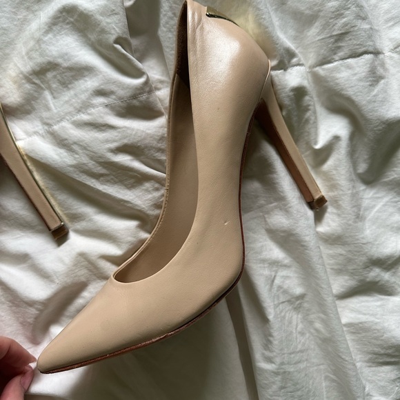 Marciano pointed toe heels - Picture 7 of 7